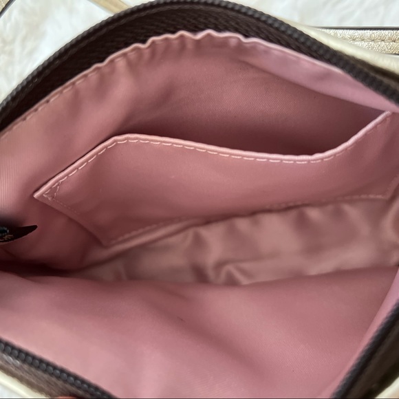 Coach Signature wristlet - Picture 4 of 4